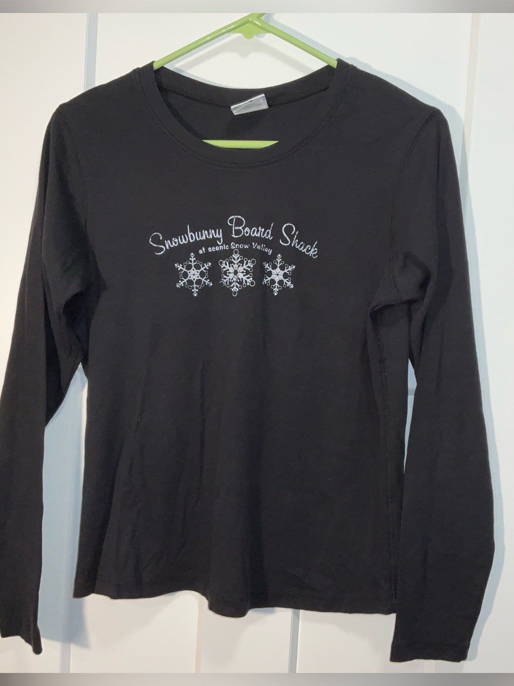 Columbia Black Long Sleeve Sweatshirt with Snowflake Graphics
